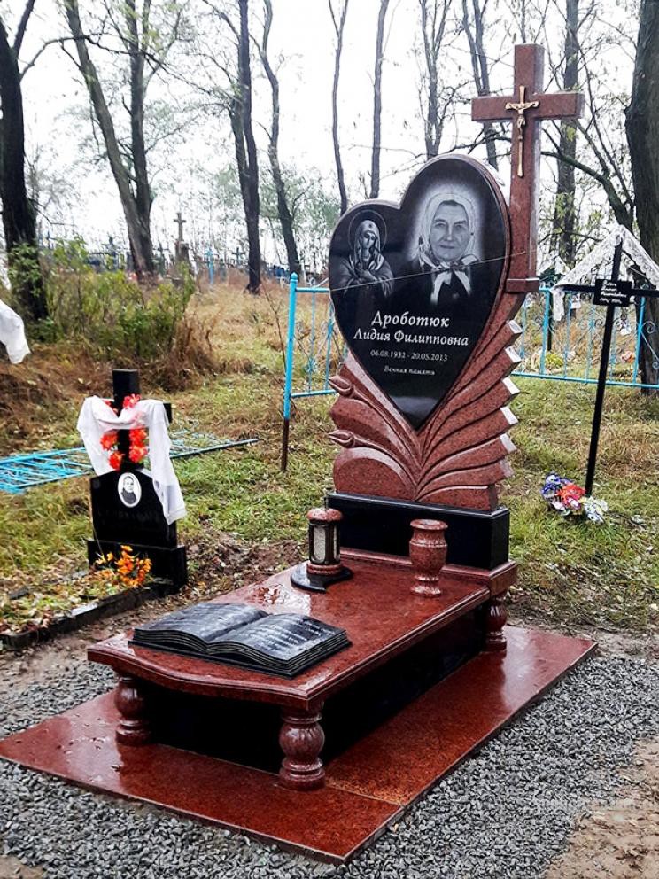 Лезниковский гранит для надгробного памятника